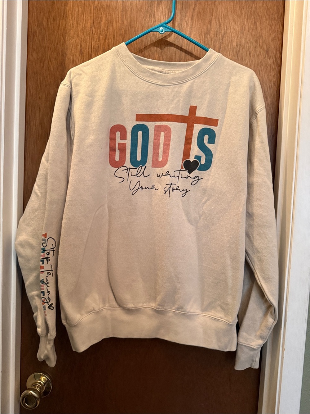 Cream Graphic Crewneck Sweatshirt with Multicolor Faith Print